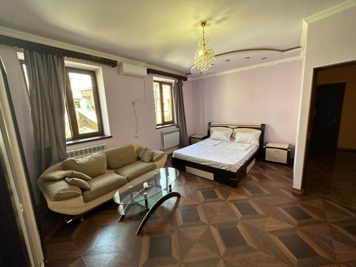 Favorit Hotel-Hostel Jereván Kültér fotó